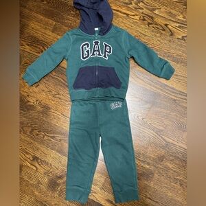 GAP Kids Teal and Navy Jogger Set, Size: 3 years